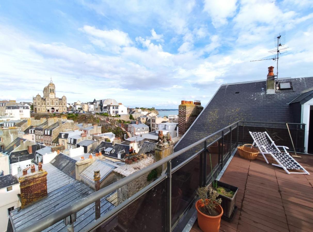 Le Balcon Des Vents Lägenhet Granville Exteriör bild