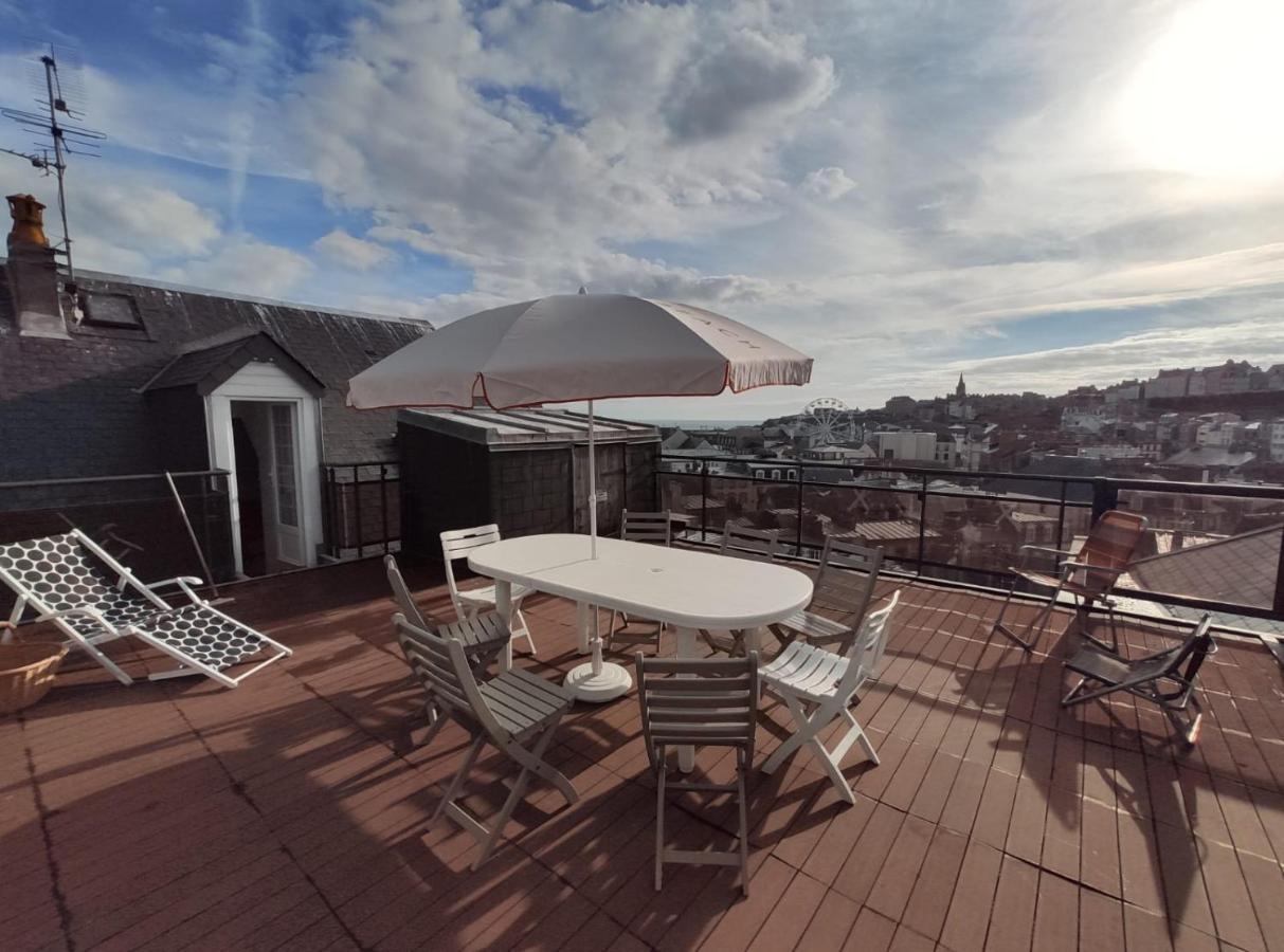 Le Balcon Des Vents Lägenhet Granville Exteriör bild